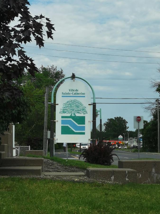 Motel Sainte Catherine Buitenkant foto