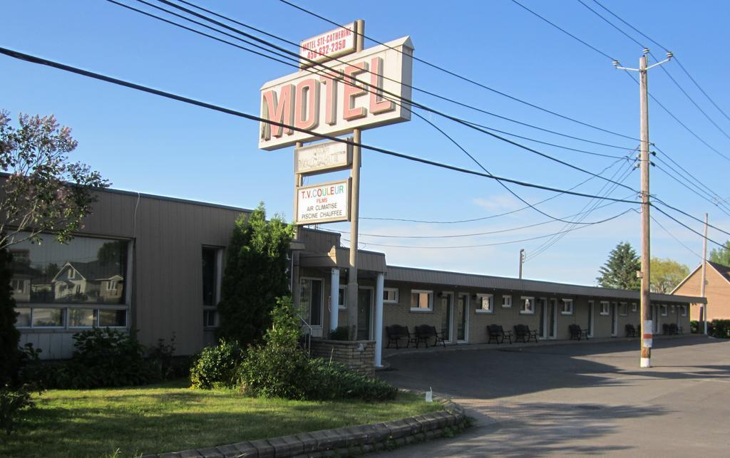 Motel Sainte Catherine Buitenkant foto